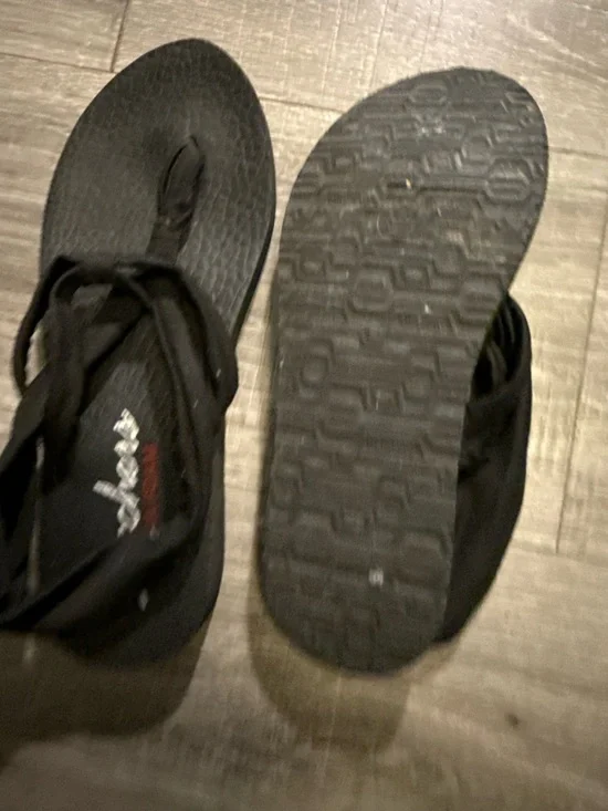 Skechers Black Fabric Wrap Sandals - Picture 3 of 3